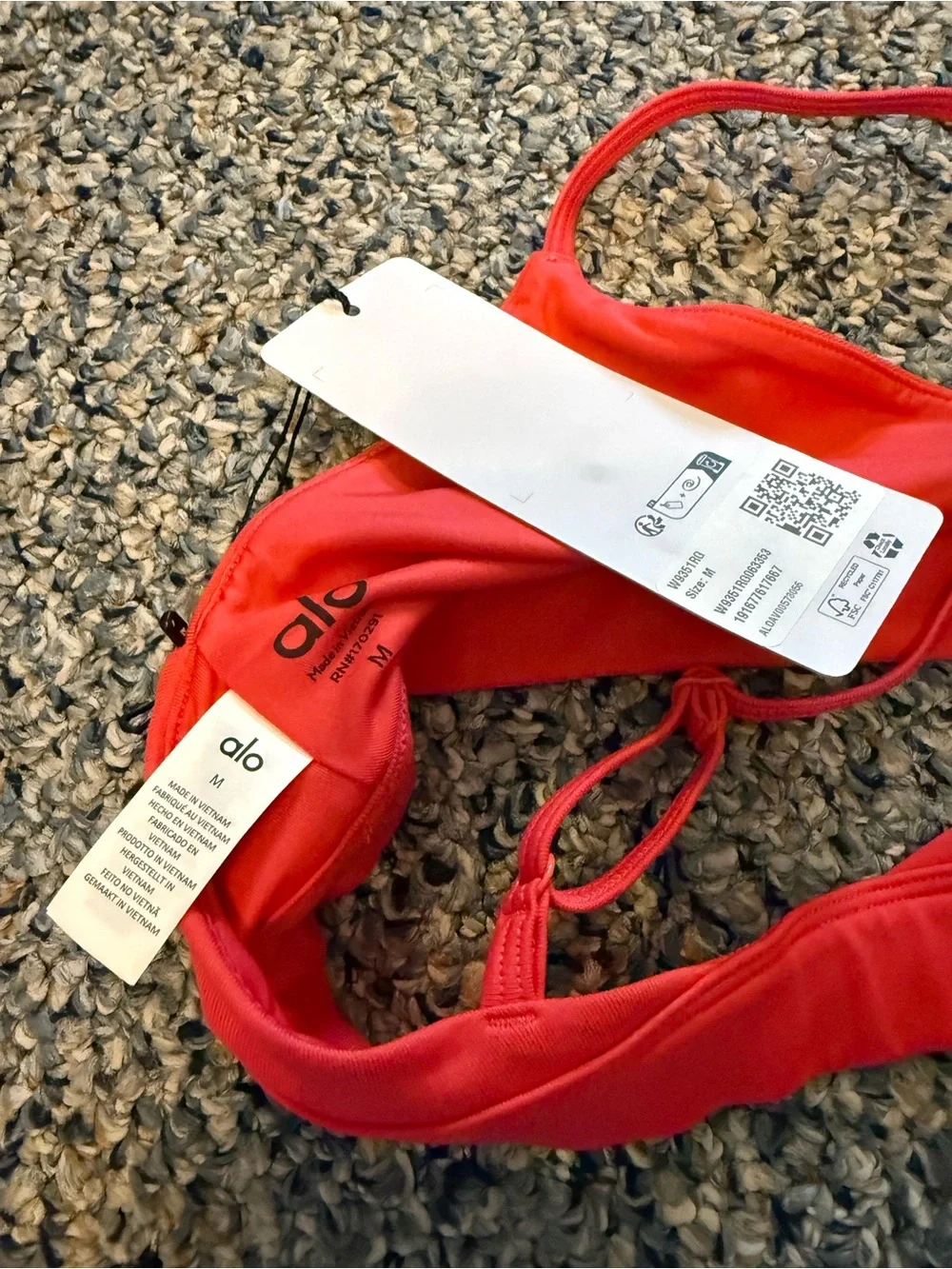 NWT ALO YOGA Candy Red Set: Match Point Tennis Skirt and Splendor Bra - Picture 8 of 12